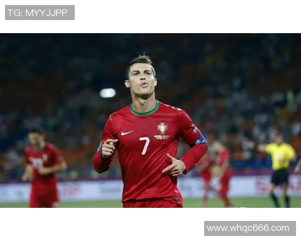 C罗：从足球天才到世界传奇的成长历程与辉煌成就